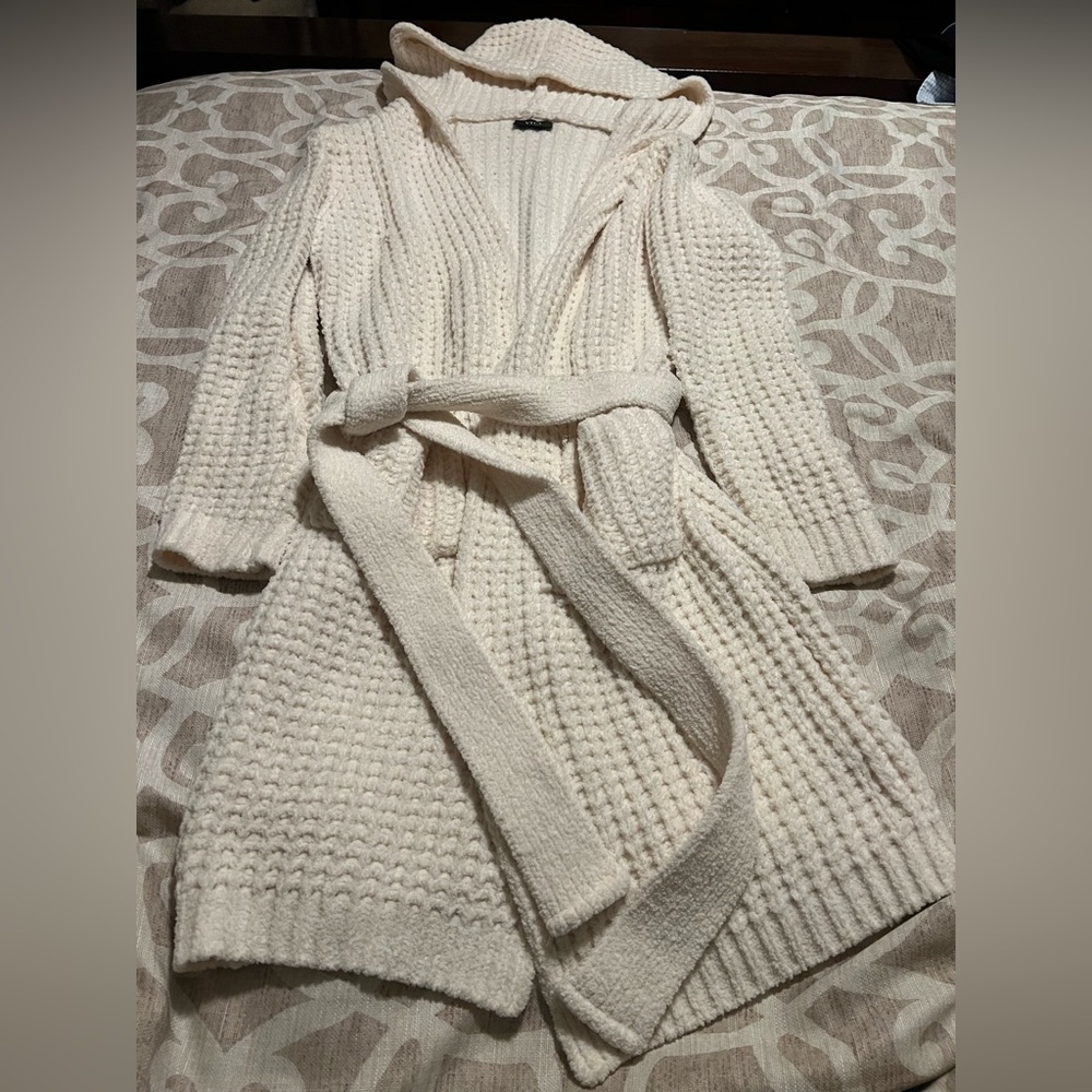 ❌SOLD❌
Vici Cozy Cardigan With Hood